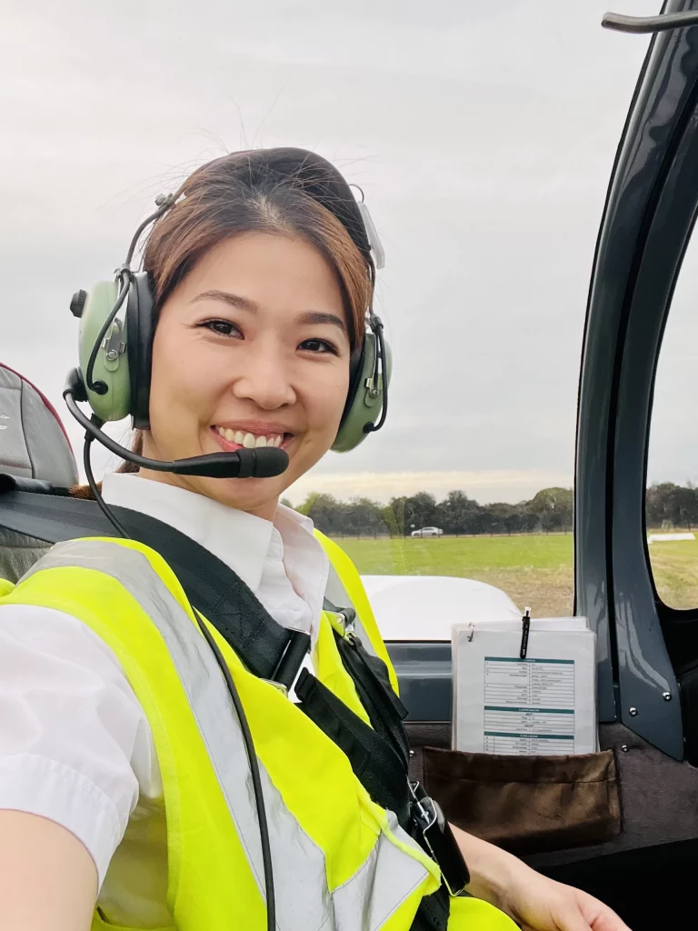Ivy-Yung-in-a-Sling-2-LSA-cockpit-at-Learn-To-Fly-Melbourne